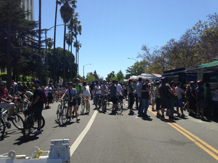 biking, cycling, ciclavia, biking in los angeles