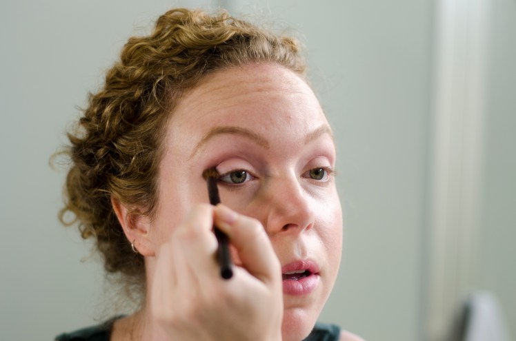 how to apply flawless eyeshadow, how to apply eyeshadow, eyeshadow, how to