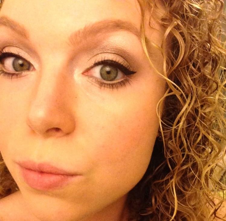 how to make your eyes appear larger