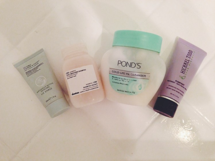 whats in my shower, shower essentials, bath essentials, shower tour, bathroom tour, shower organization, shower products, best shower products, best bath products, bath products