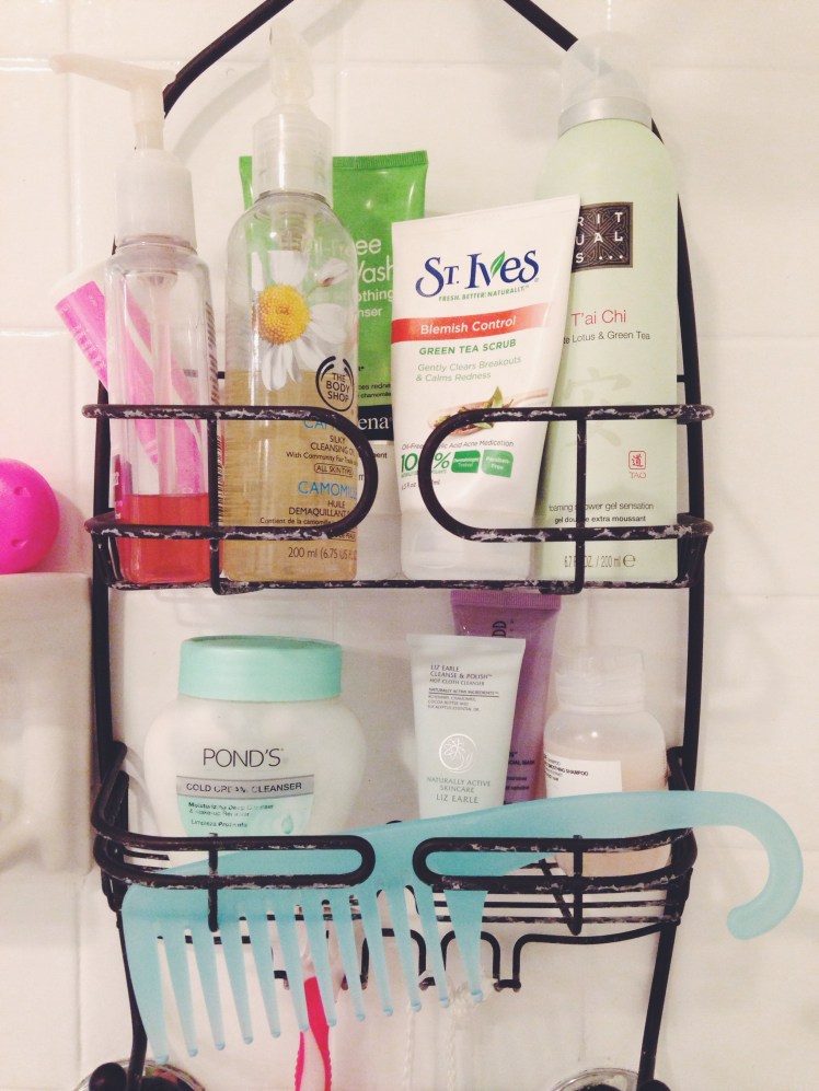 whats in my shower, shower essentials, bath essentials, shower tour, bathroom tour, shower organization, shower products, best shower products, best bath products, bath products