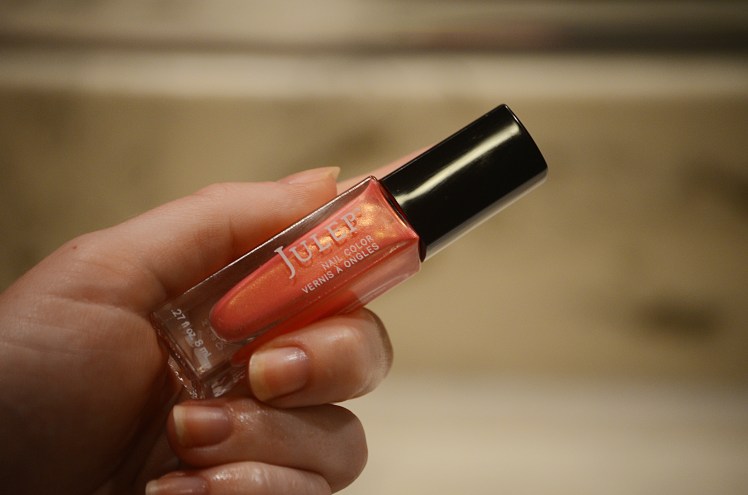 how to paint your nails, painting your nails just got easier, tips for painting your nails, easy nail painting, paint your nails like a professional, revolutionary nail painting tool, julep pile wand, julep, julep pile want review