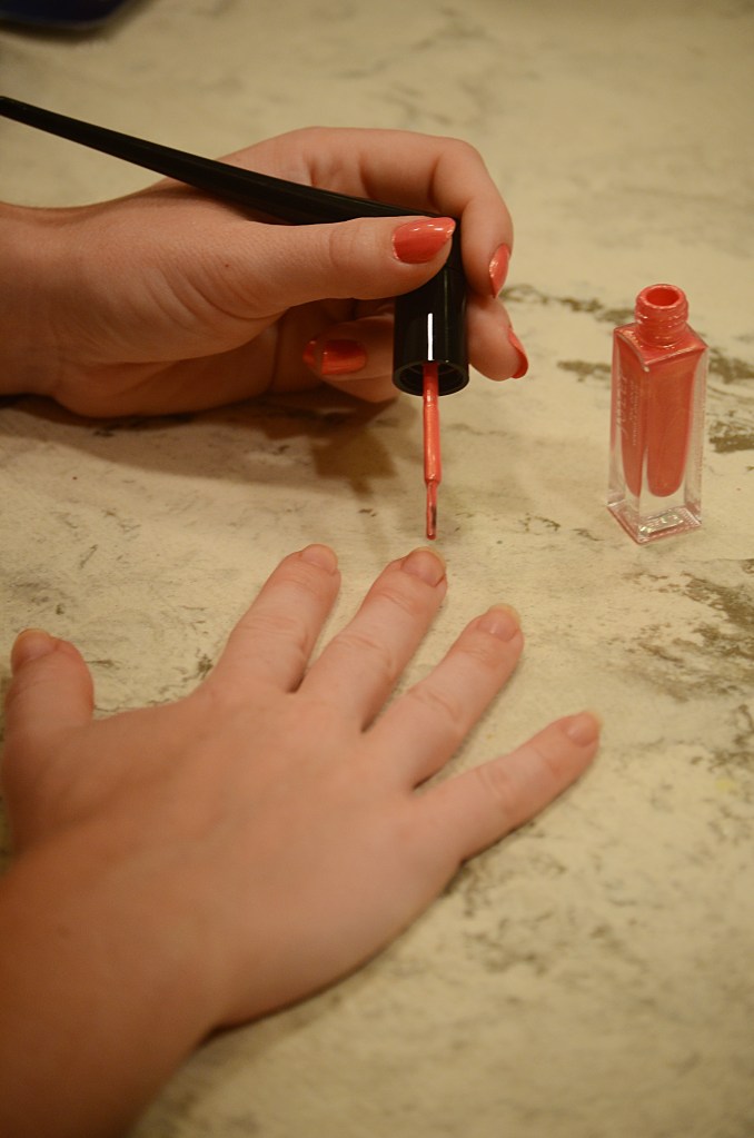 how to paint your nails, painting your nails just got easier, tips for painting your nails, easy nail painting, paint your nails like a professional, revolutionary nail painting tool, julep pile wand, julep, julep pile want review