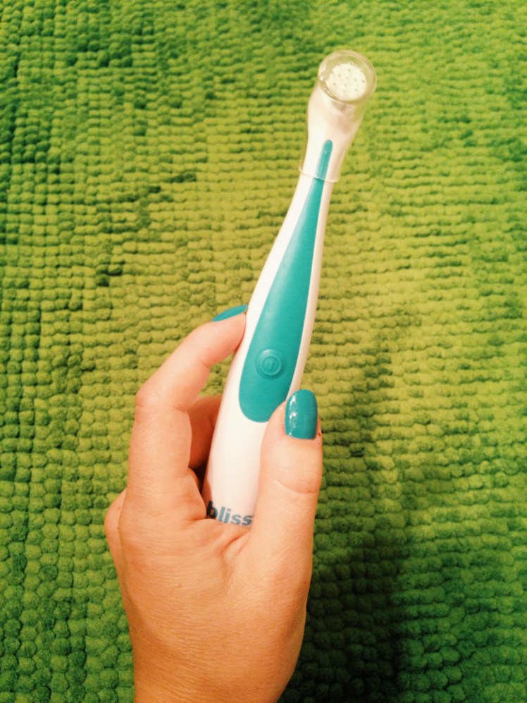 bliss, bliss fabulips, fabulips, bliss fabulips pout o magic, review, bliss fabulips review,  lip scrub, how to scrub your lips, how to lip scrub, lip perfecting system. lip spa, lip care