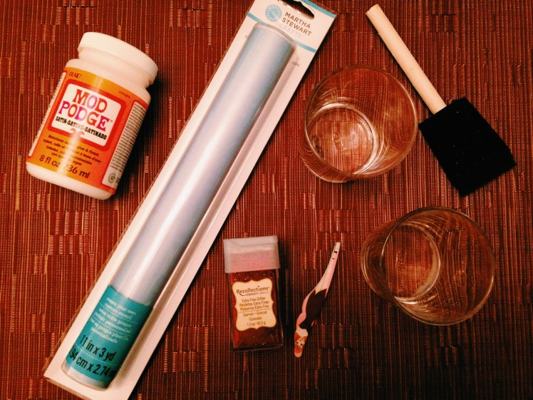 diy, diy candle jar, upscale candle jars, empty candle jars, ways to use empty candle jars, recycle empty candle jars, candle lanterns, diy candle lanterns, mod podge, glitter candle jars, glitter candle lanterns