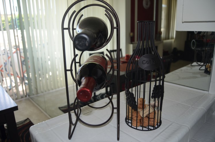 functional decor, design ideas, apartment decor, organizational decor, organizational design, apartment organization, organization for small spaces, organizational decor for small spaces