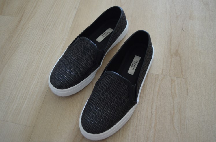 favorite fall shoes, fall shoes, fall shoe haul, fall 2014 shoe haul, fall shoes trends, fall 2014 shoe trends, fall shoes fashion, kohl's, kohl's simply vera, simply vera, vera wang, simply vera shoes, kohl's fashion blogger, simply vera fashion blogger, black flats for fall, leather slip on sneakers, best leather slip on sneakers, leather loafers, slip on leather loafers, simply vera slip on sneakers, kohl's slip on leather sneakers 