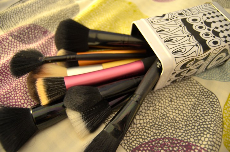 how to clean your makeup brushes, how to clean your makeup collection, how to clean your makeup brushes, how to clean makeup, degerming makeup, cleaning makeup, making your makeup last longer, how to make your makeup last longer, makeup, cosmetics, makeup collection, how to, allison kehoe blog, weezywee blog
