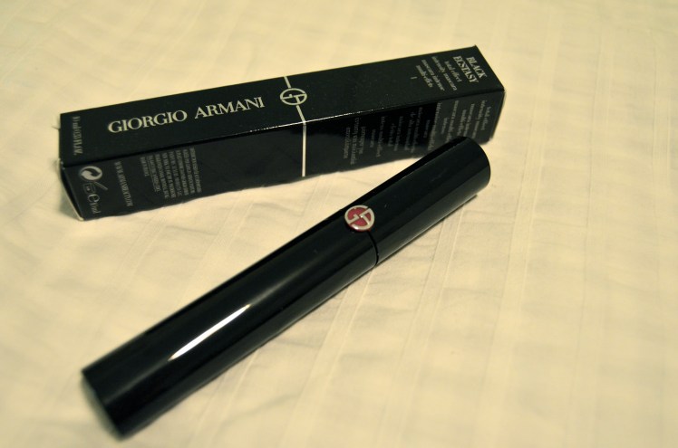 vanity fair social club, vanity fair, vanity fair social club oscar week, vanity fair beauty, vanity fair social club vending machine, vanity fair social club haul, vanity fair social club gifts, beauty gifts, beauty, loreal, loreal makeup, loreal eyeshadow palette, giorgio armani, giorgio armani rouge ecstasy,  giorgio armani rouge ecstasy four hundred, loreal la palette nude 2, giorgio armani black ecstasy mascara, giorgio armani mascara, giorgio armani black ecstasy obsidian black