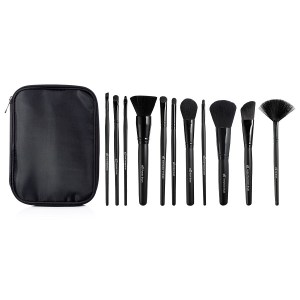 essential makeup brushes for beginners, makeup brushes for beginners, beginning makeup brushes, starter makeup brushes, essential makeup brushes, affordable makeup brushes, affordable makeup brushes for beginners, top 5 makeup brushes, top 5 makeup brushes for beginners, makeup beginners, makeup, beauty